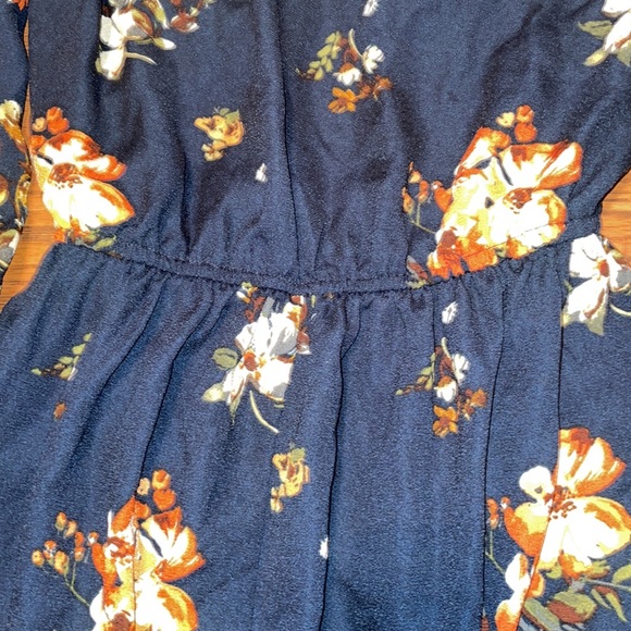 Xhiliration Floral V neck long sleeve Mini dress - Picture 5 of 5